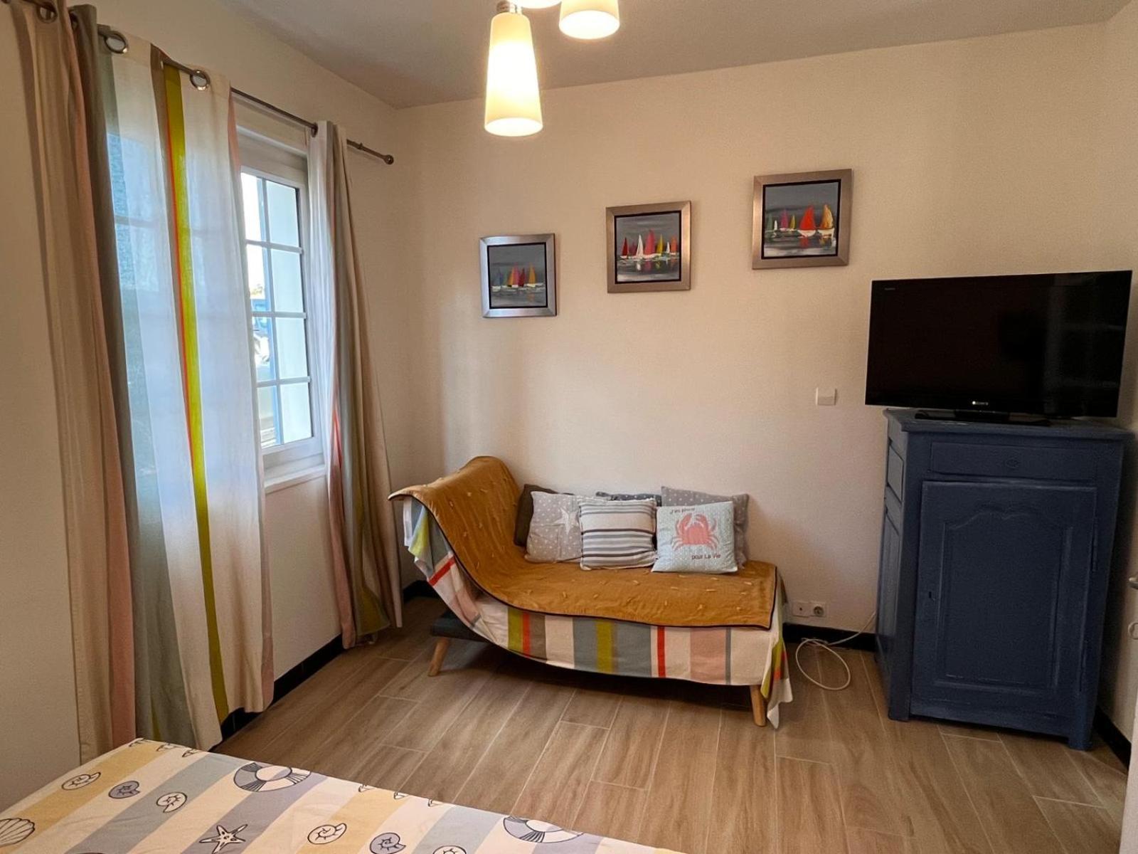 Holiday home Maison De Vue Et Canal Ouistreham